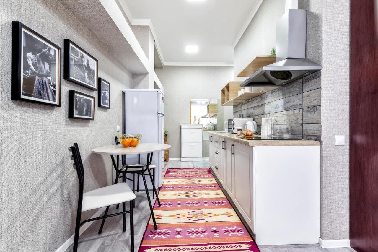 Cosy flat in the city center Astana Extérieur photo