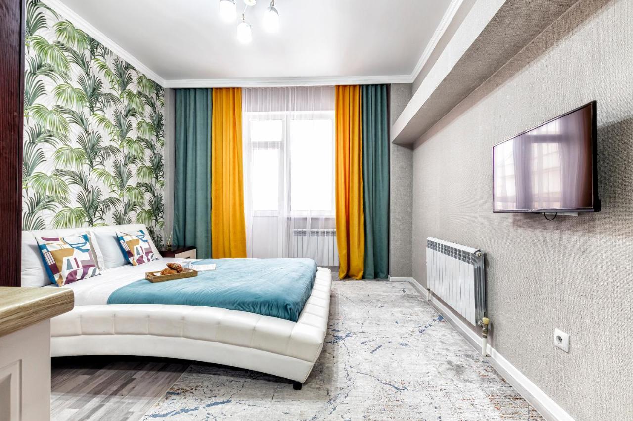 Cosy flat in the city center Astana Extérieur photo