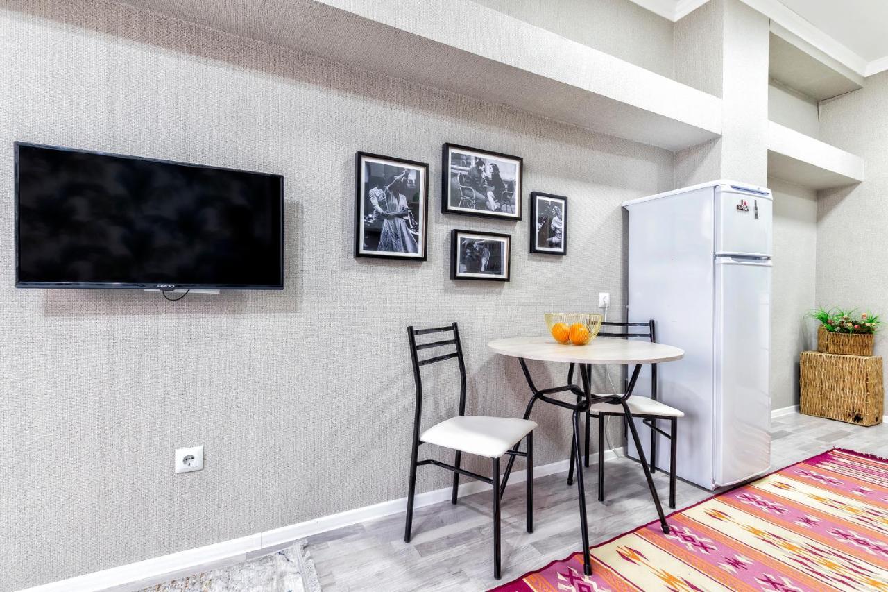 Cosy flat in the city center Astana Extérieur photo